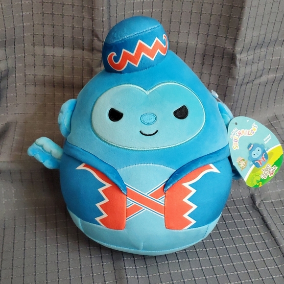 Wizard of Oz Squishmallows Winged Monkey 85th Anniversary 8" Plush NWT - Picture 1 of 4